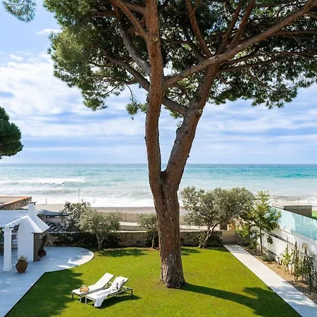 Garden With Sea View 10m From Hébergement de vacances